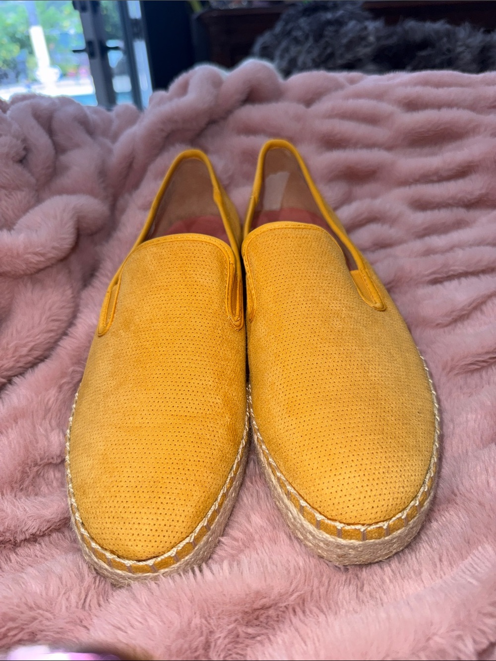 New Dr.Scholl's Mustard Yellow Espadrille Slip-Ons, suede/rope detail heels 9.5